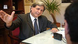 Solanas tiene problemas de comunicación con sus funcionarios