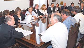 Con compromisos del gobierno se frenó el corte del campo