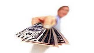 Se entregaron aportes para escuelas y hospitales