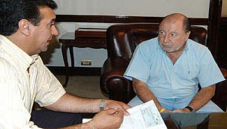 Subsidian el viaje a unos 700 trabajadores de la fruta