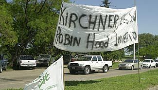 El campo tensa el diálogo y está más cerca del paro