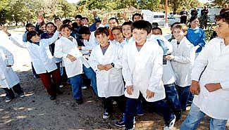 El gobierno becará también a niños con capacidades diferentes