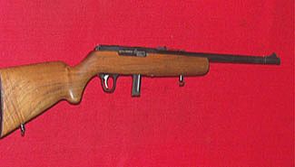 Reclamaba atención social armado con una carabina