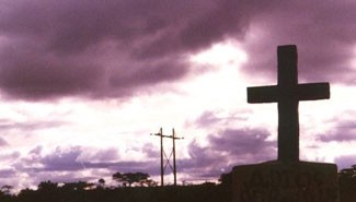 Errores en el cementerio complican al municipio