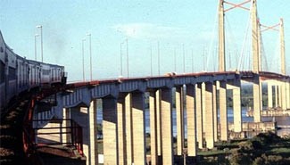 Por un incendio, se cerró el puente Zárate Brazo Largo