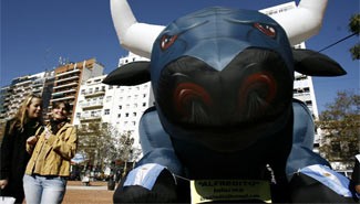 El rector de la Uner justifica los polémicos fondos mineros