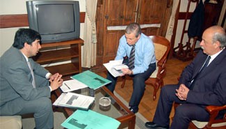 Denuncian pacto entre hiper y sindicatos para que no se reglamente la Ley