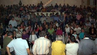 Arribaron dos balsas del Ejército para la evacuación de ganado