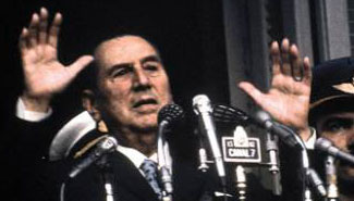 Se abrió la primera feria del libro peronista