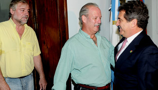 El gobernador avanzó sobre la jerarquización de la carrera administrativa