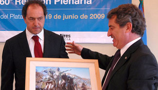 Scioli y Urribarri estarán juntos en la inauguración de una obra