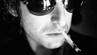 Calamaro propuso que Botnia elabore papel para "porros"