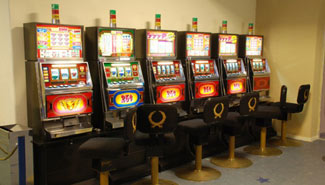 Inauguran sala de juegos en Viale