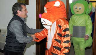 Urribarri se reunió con <i>Tiger</i> y un <i>Teletubbie</i>