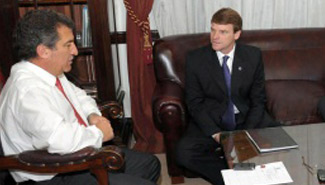 Buscan soluciones para la reapertura del frigorífico de Aranguren