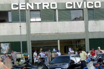 Luz más cara: en Federación organizan un acampe frente al municipio