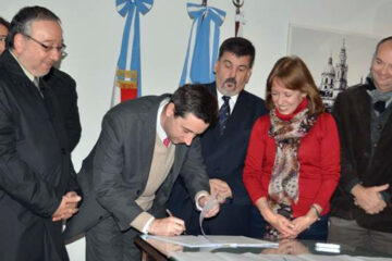 Paraná: se firmó el convenio para construir el borde costero