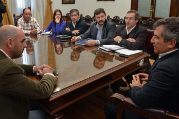 Urribarri firmó un decreto de regularización del inmobiliario rural