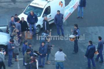 Trabajadores de Redengas protestaron frente a la Casa Gris