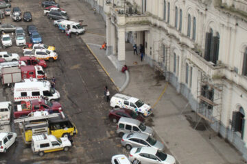 Bomberos hicieron un "sirenazo" frente a Casa de Gobierno