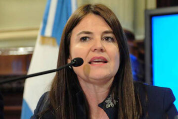 Kunath exhibe que también tiene iniciativa con leyes para la Mujer