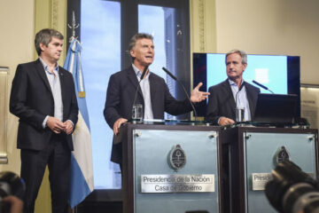 La Nación dice que Macri sí avanza sobre los empleados públicos provinciales