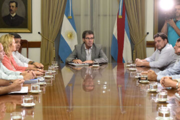 Tercera oferta salarial a los docentes: 16,3%