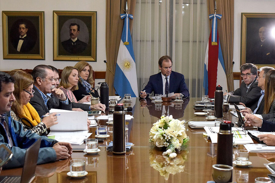 Para Bordet el límite son salarios y jubilaciones