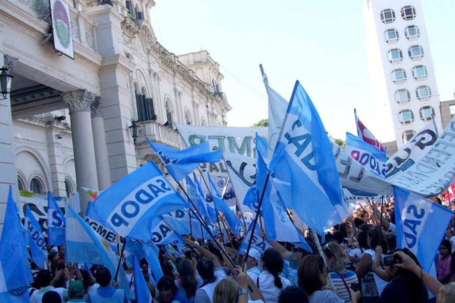 Docentes entrerrianos se pliegan a la CGT