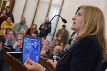 Romero presentó el proyecto en el Senado