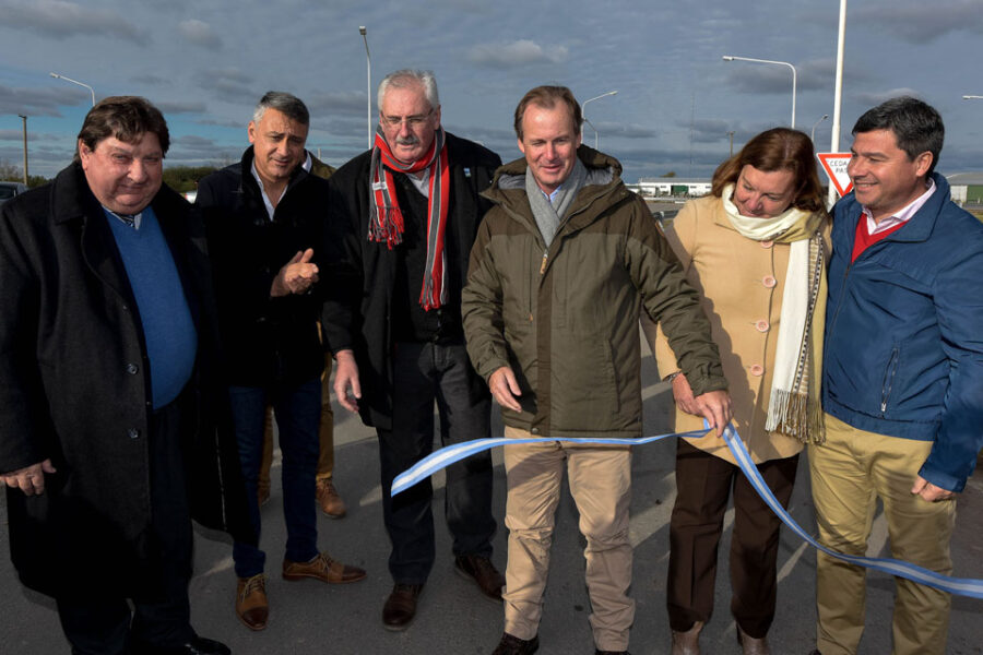 Bordet inauguró obra y habló del trabajo en tiempos de crisis