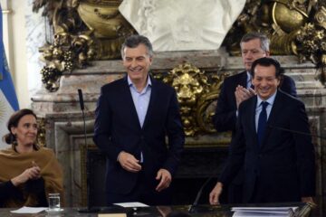 Una jura de ministros que marca que no habría nuevos cambios (entrerriano amenazó con irse del gobierno)