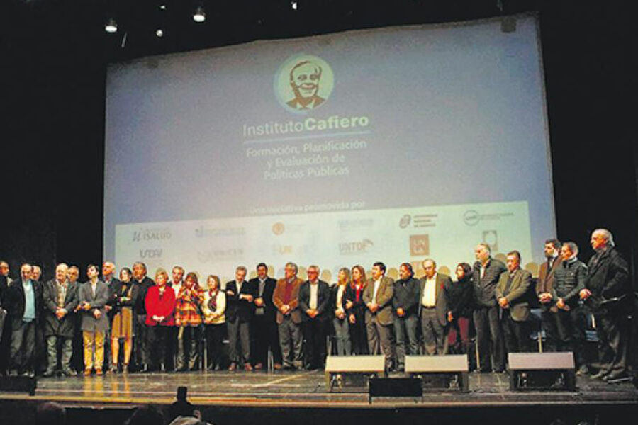 “El que sueña solo, solo sueña” (universidad entrerriana se sumó al instituto Cafiero)