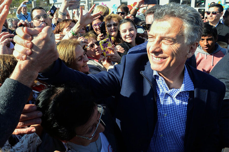 Se fue Macri eludiendo responder sobre el escándalo de Paraná