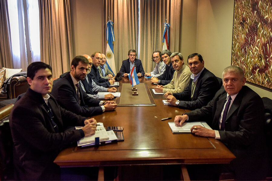 Presupuesto: provincias PJ buscan blindar fondos sociales por $ 41.000 M (encuentro en Casa de Entre Ríos en Buenos Aires)