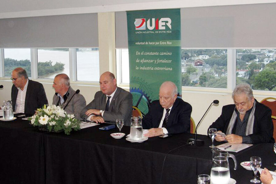 Industriales admiten que cayeron ventas y empleos en la provincia