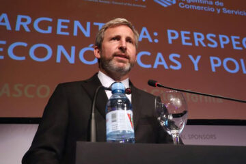 Entre la preocupación y la furia, Macri se resiste a los cambios (el entrerriano Frigerio no querría la Jefatura)