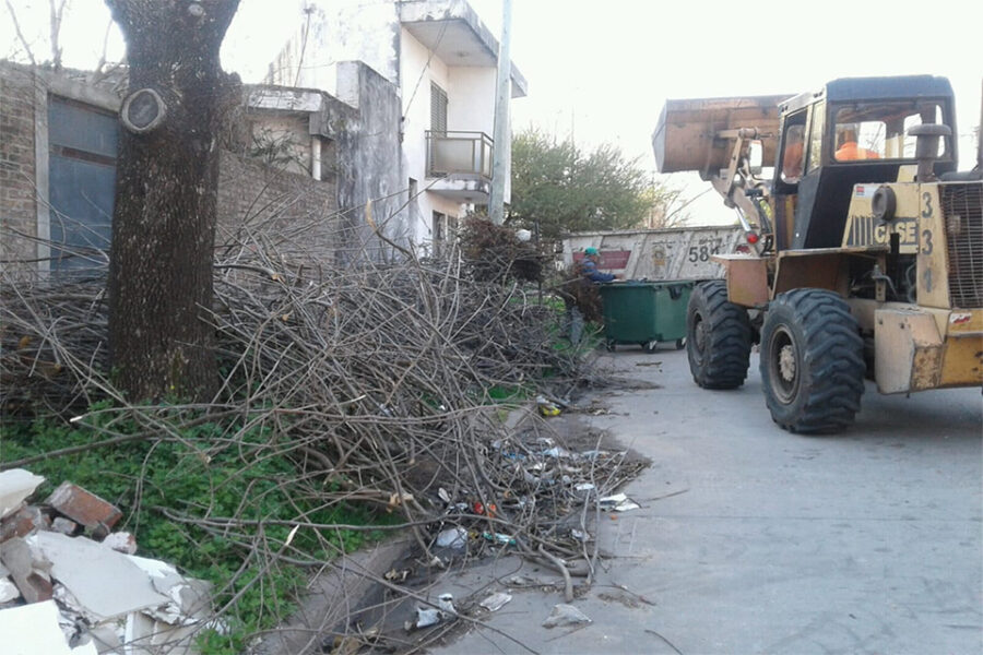 Operativo integral de limpieza en tres vecinales
