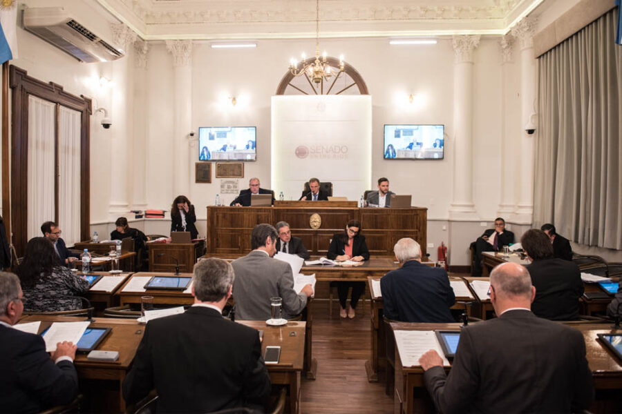 Es ley el nuevo destino de los dólares de los acueductos