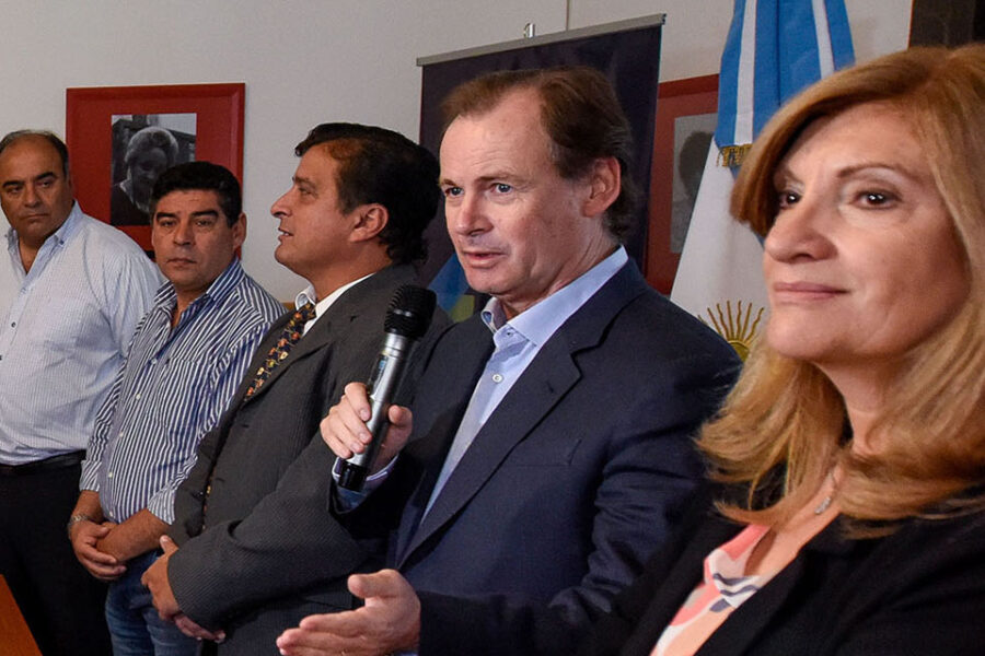 Bordet remarcó que es el primero en proyectar equilibrio en 20 años