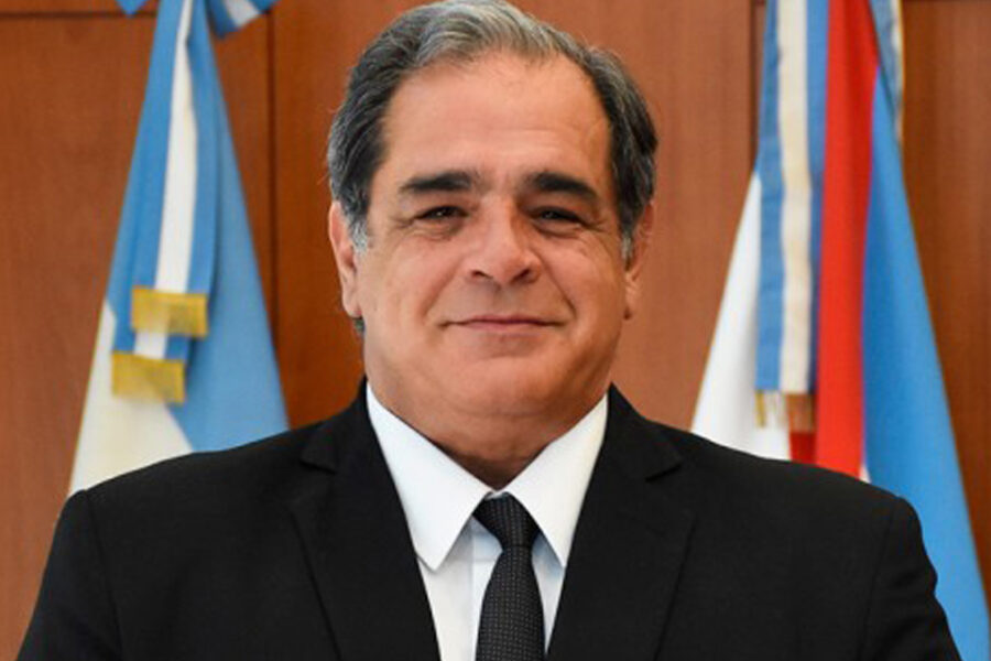 Aprobaron por mayoría el pliego de Carbonell