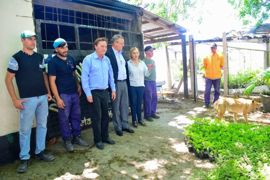 El gobierno provincial entregó especies arbóreas al Vivero Municipal