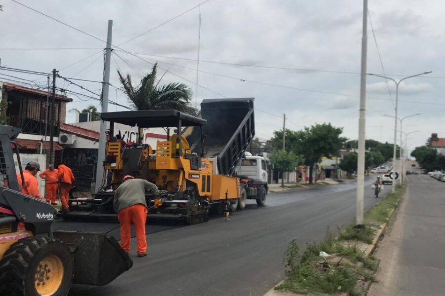 Reasfaltado en la zona sur de avenida Ramírez