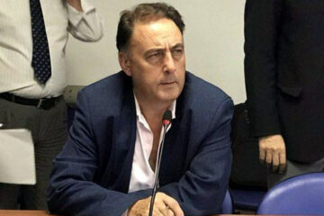 Lacoste se bajó de la pelea por la gobernación