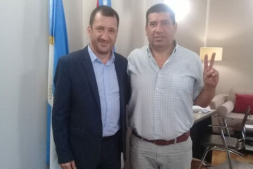 Ortiz sigue cosechando fotos para su candidatura