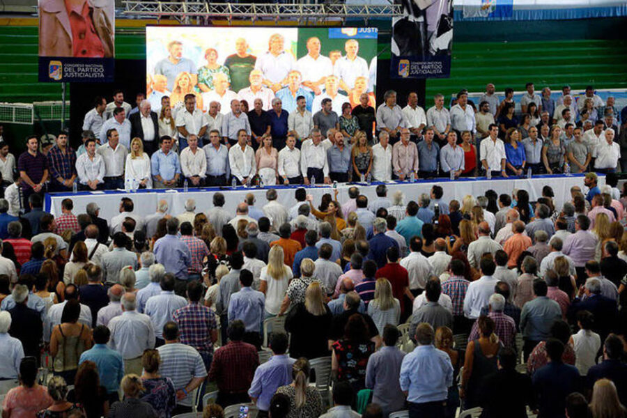 El PJ decidió armar un “gran frente patriótico con todas las fuerzas” para derrotar a Macri (recuerdan unidad en Entre Ríos)
