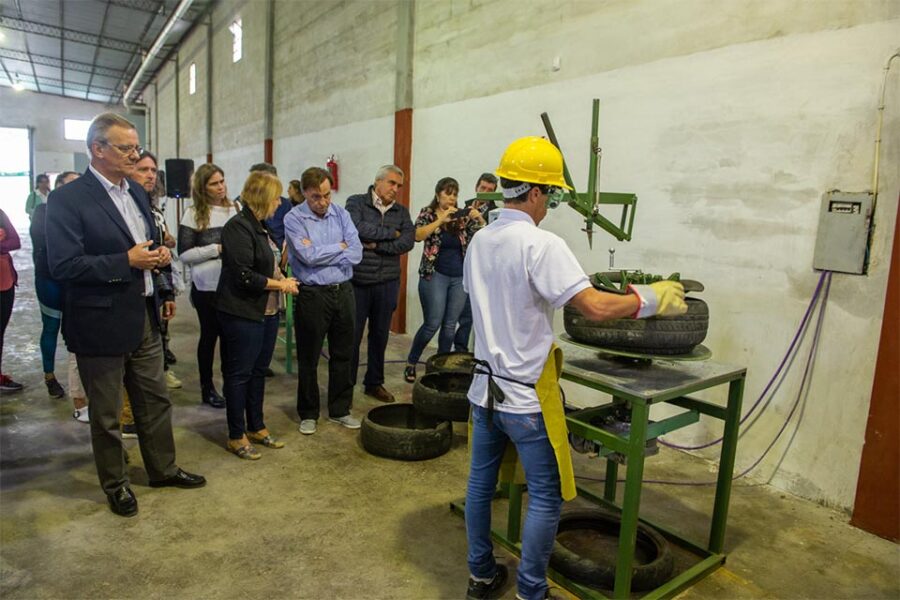 Varisco inauguró el Centro Municipal de Recepción y Transferencia de Neumáticos Fuera de Uso