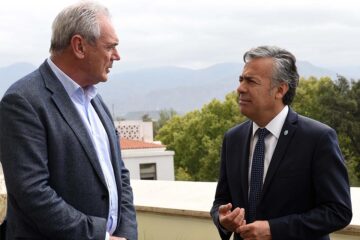 Benedetti se muestra con opositores a Macri