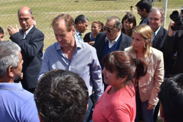 Intendente escrachado en la cara de Bordet