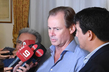 Bordet duda de las medidas de Macri